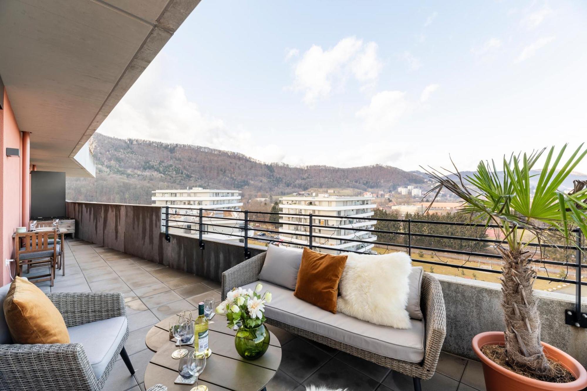 Edler Wohnraum Panoramablick 3 Sz Boxspringbetten, E-Ladestation, Kaffeevollautomat, Klima, Lift, Terrasse & 2Xtg Graz Exterior foto